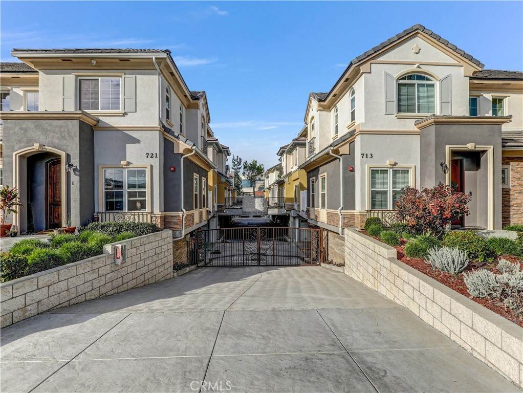 723 Stoneman - Photo 1