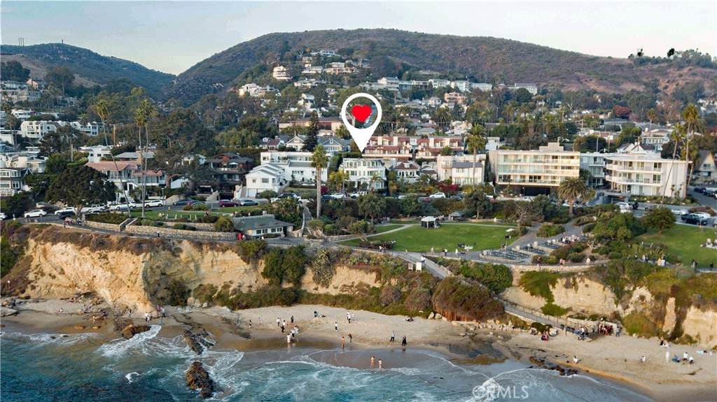 558 Cliff Drive - Photo 1
