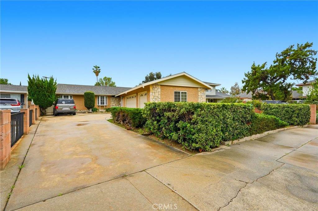 18932 Ballinger Street - Photo 1