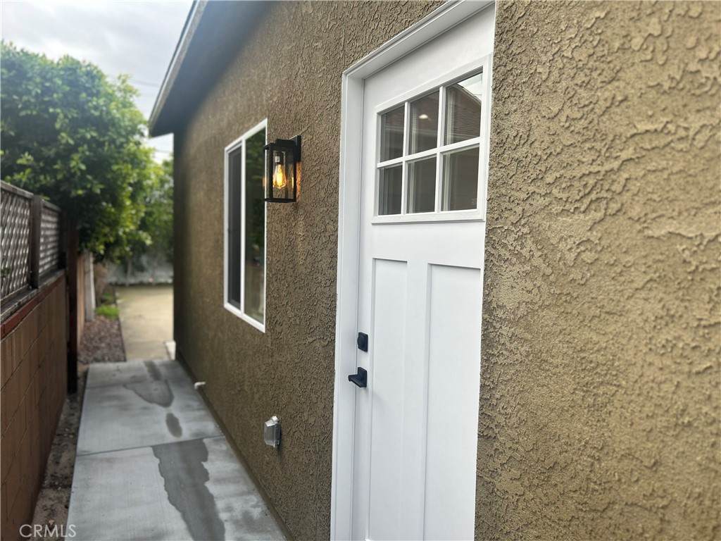 11052 Emelita St. - Photo 1