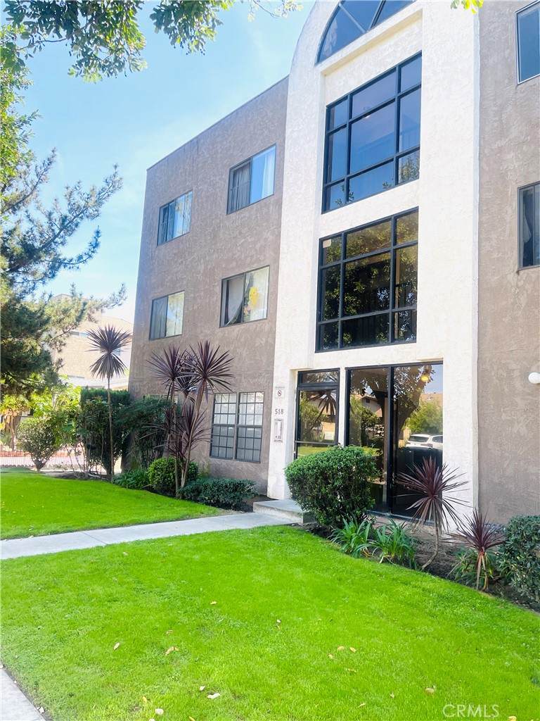 518 Oak Street - Photo 1