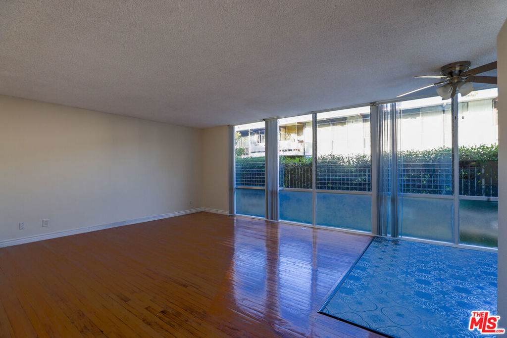 https://bt-photos.global.ssl.fastly.net/socal/orig_boomver_3_410532310-2.jpg