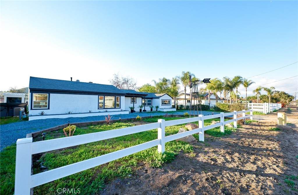 3580 Valley View Avenue - Photo 1