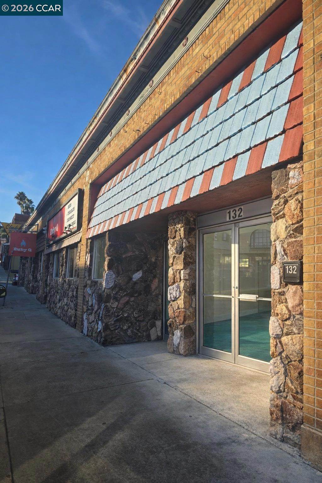 1326 Pomona St - Photo 1