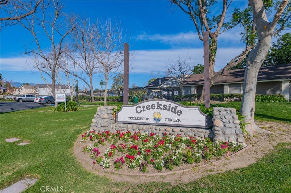2727 Eagle Creek Place - Photo 1
