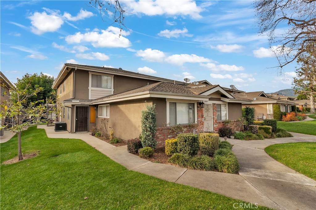 3003 Knollwood Avenue - Photo 1