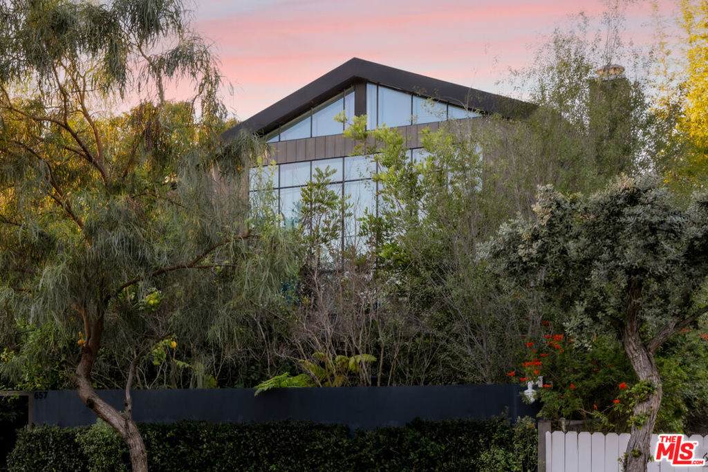 657 Milwood Avenue - Photo 1