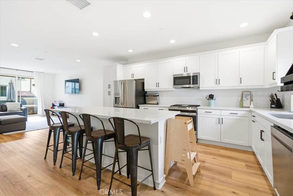 608 Shadowbrook - Photo 1