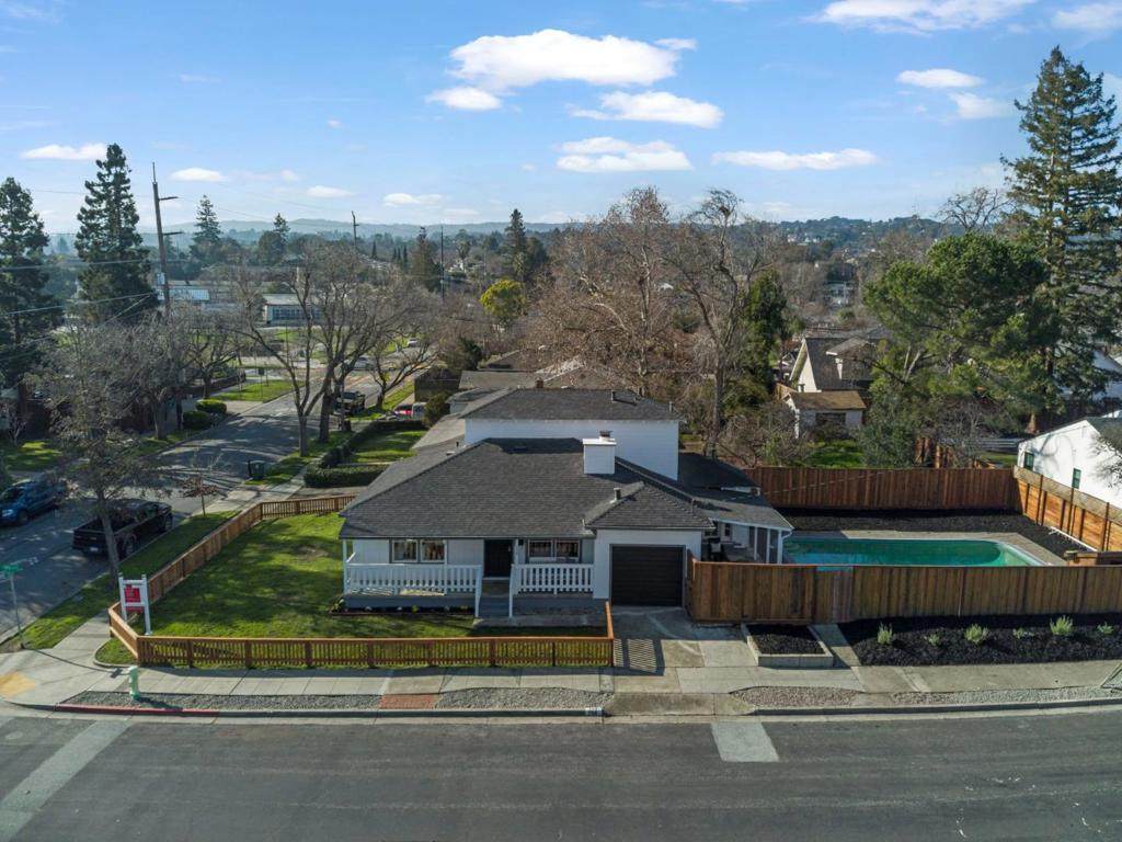 754 Topaz Street - Photo 1