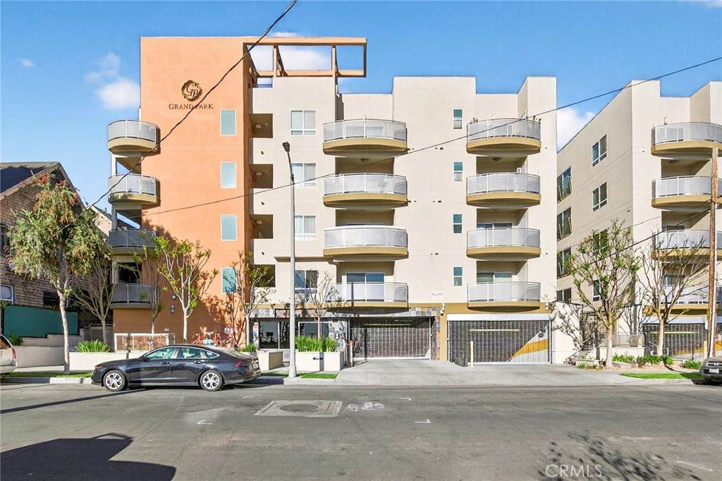2321 10th Street - Photo 1