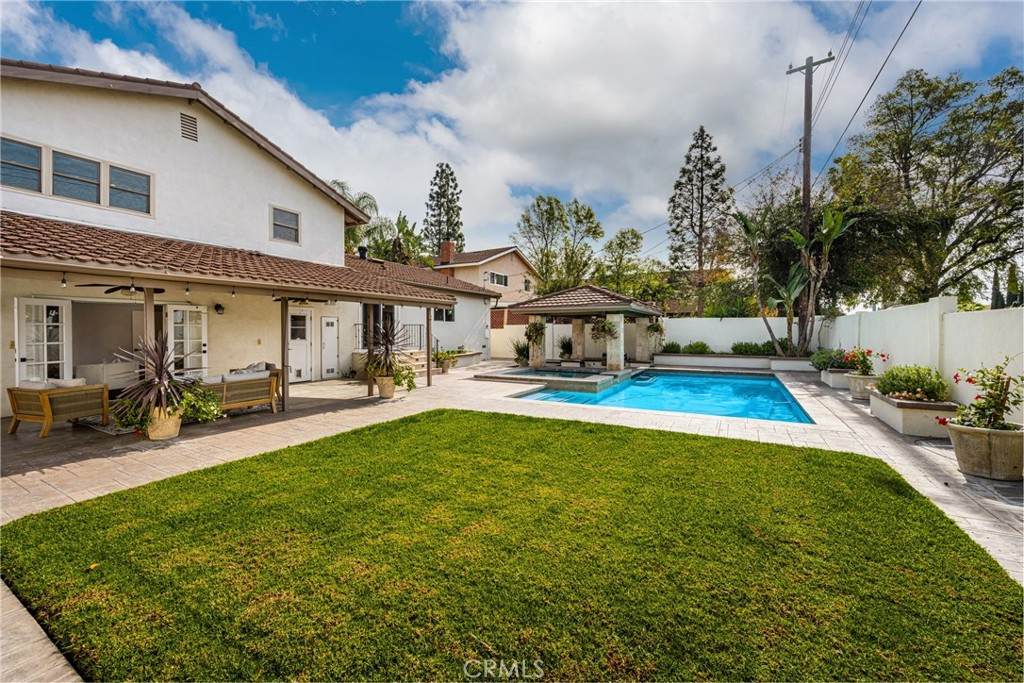 1440 Harding Street - Photo 1