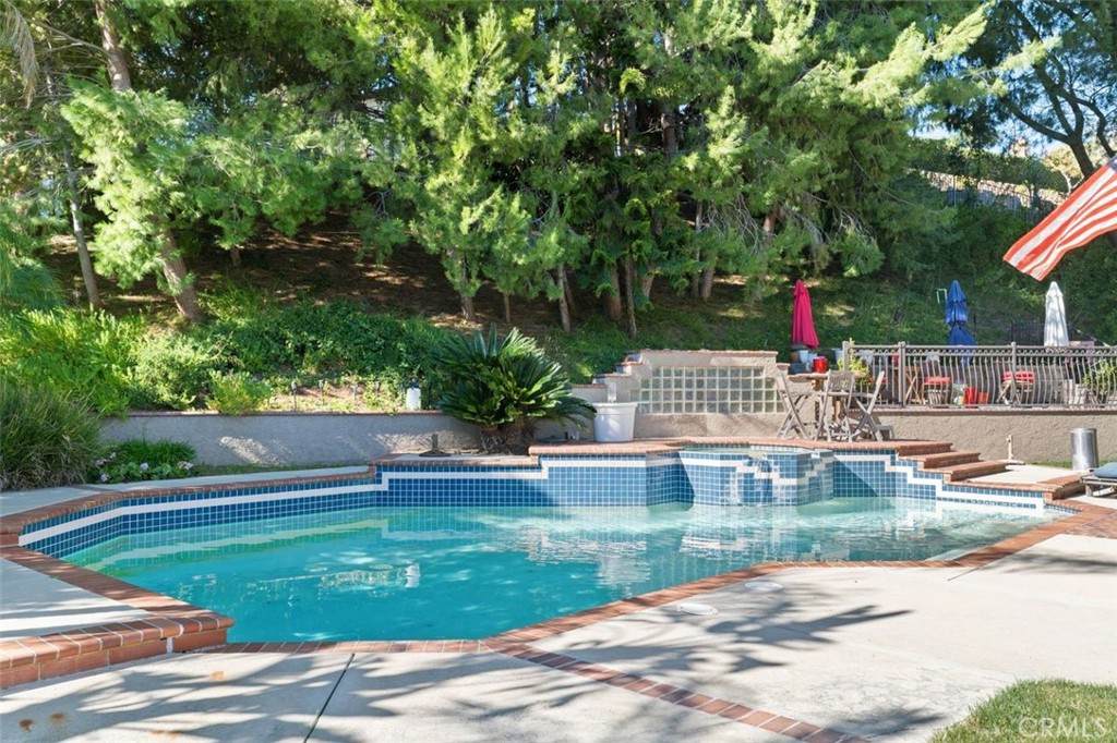 5065 Aviemore Drive - Photo 1