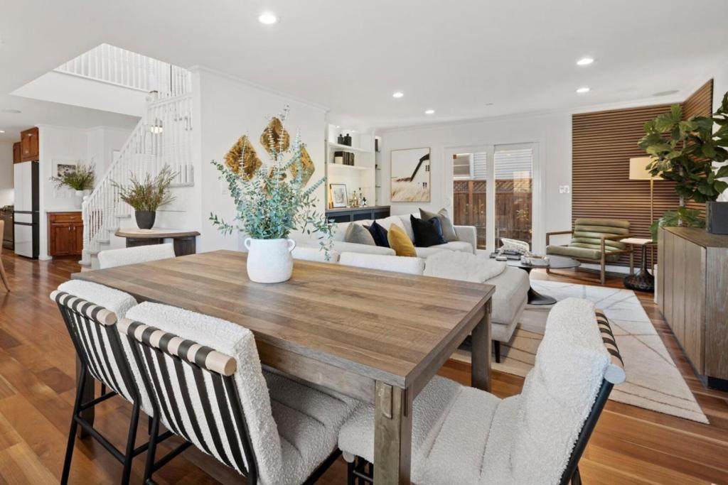 612 Hudson Street - Photo 1