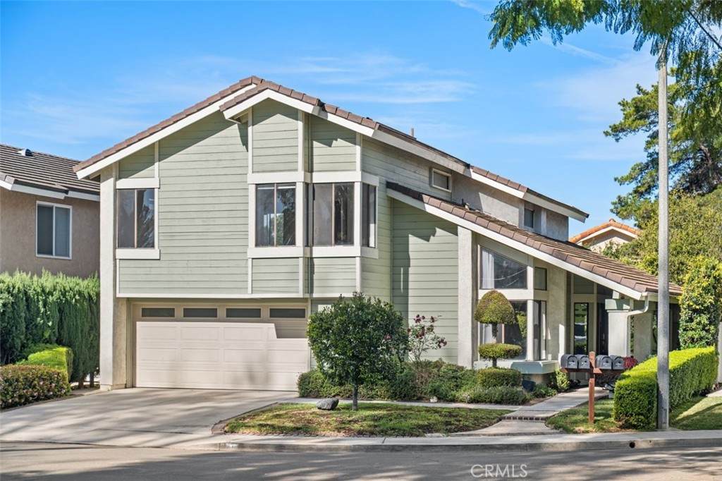 27 Alameda - Photo 1