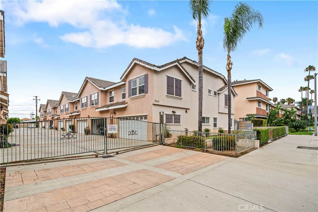 5241 Rosemead Boulevard - Photo 1