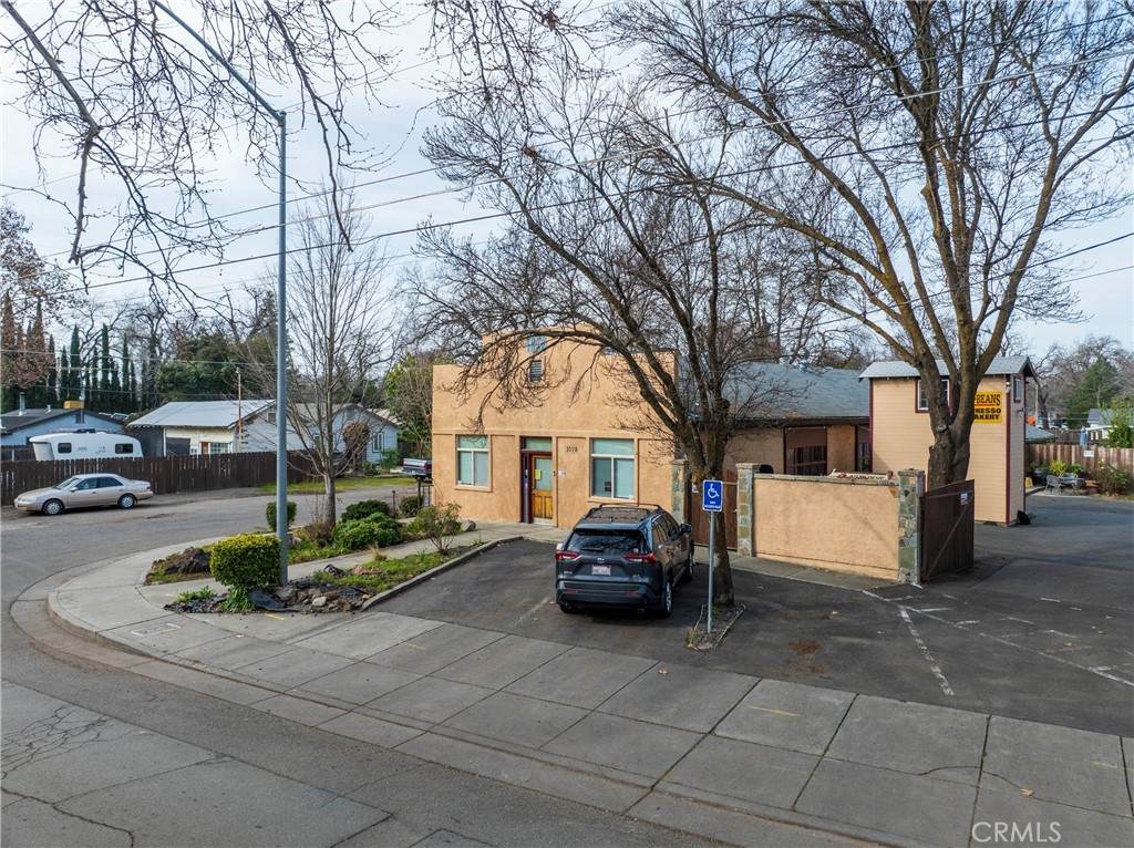 1078 Humboldt - Photo 1
