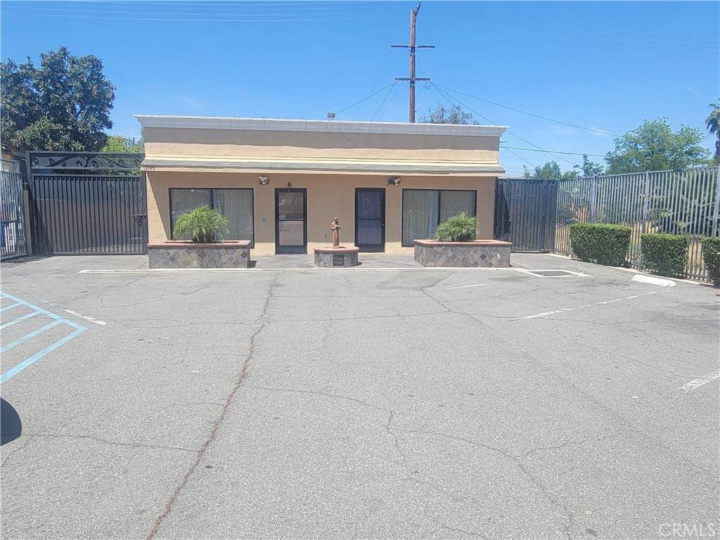 13575 Magnolia Avenue - Photo 1
