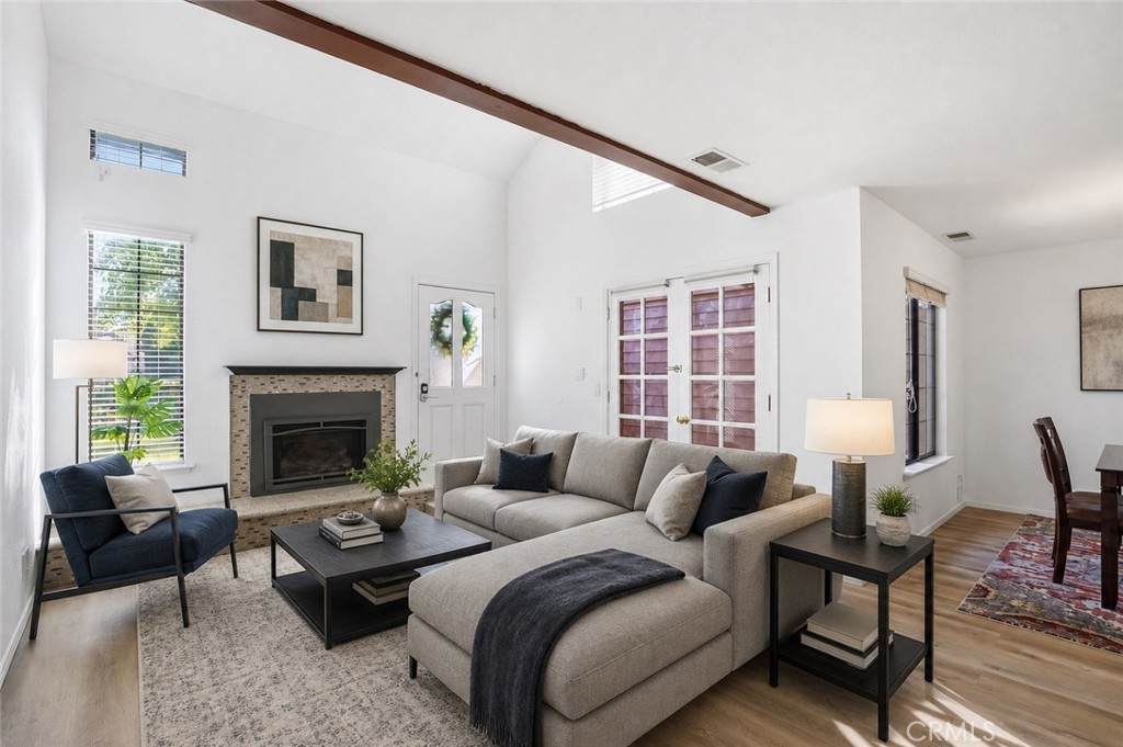 232 Elm - Photo 1