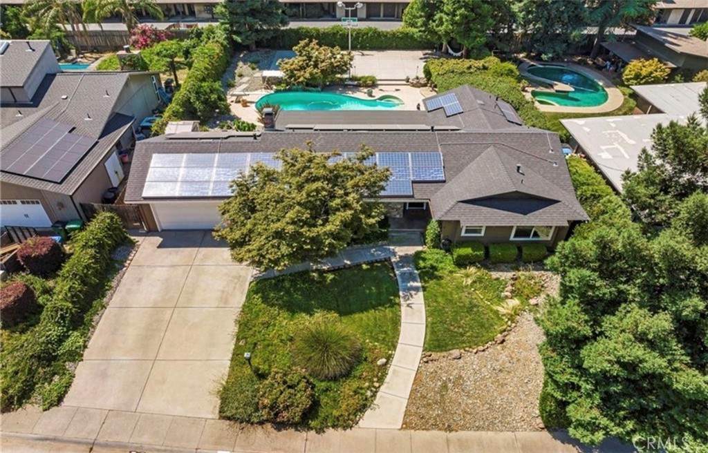 19 Via Verona Circle - Photo 1