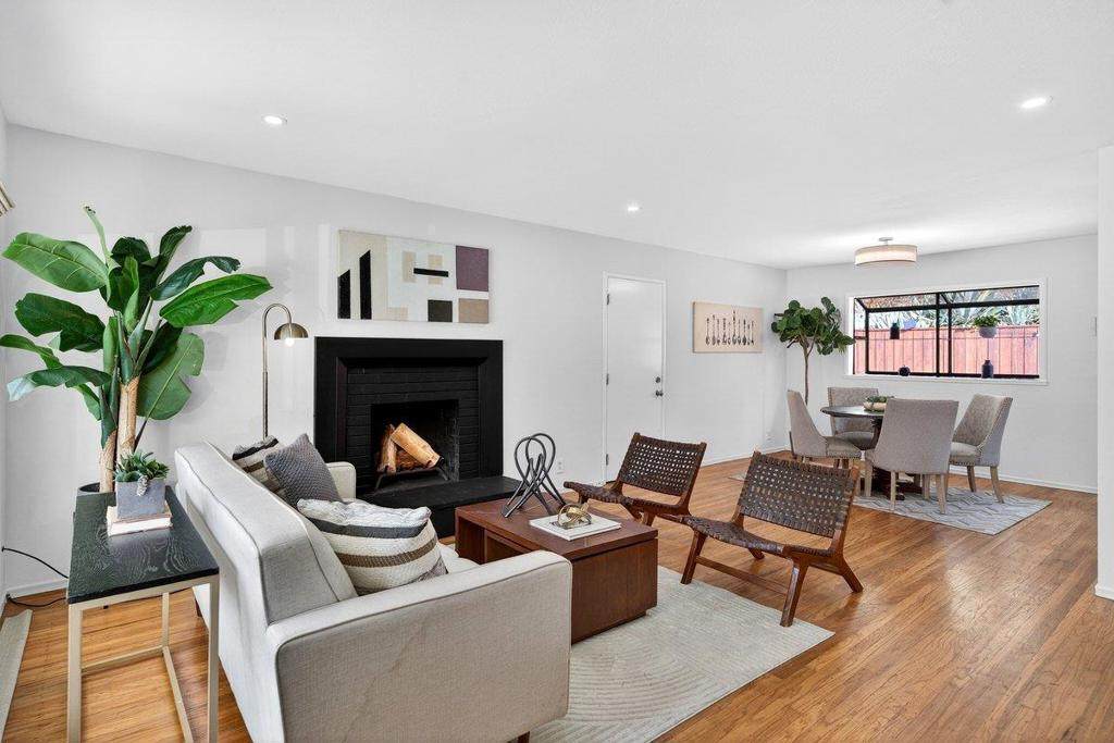 1559 Linda Mar Boulevard - Photo 1