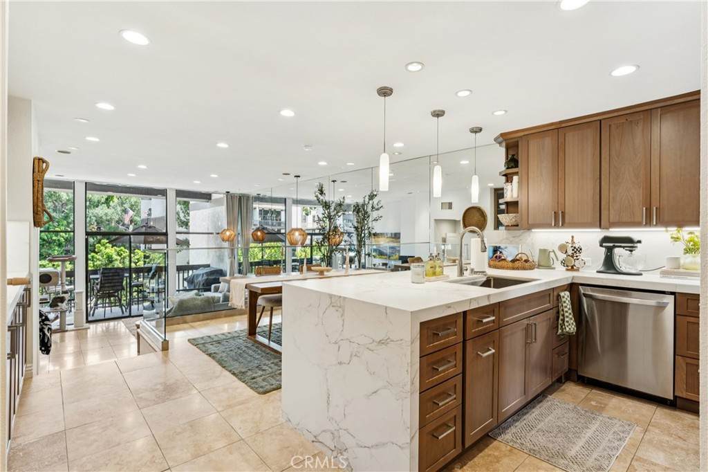 8212 Marina Pacifica - Photo 1