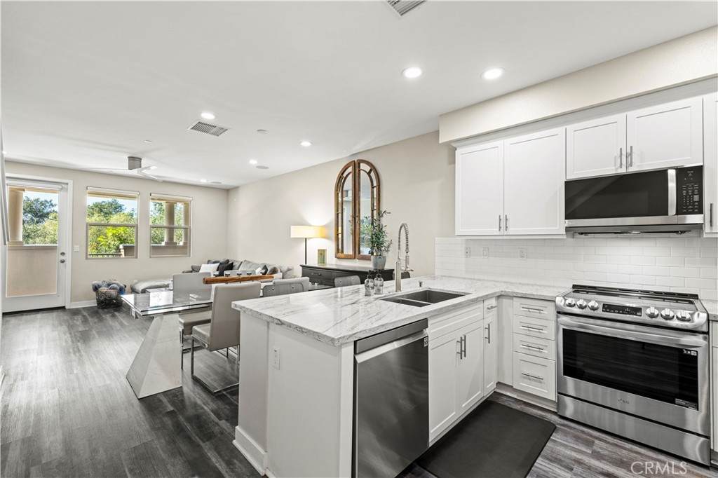 83 Jensen Court - Photo 1