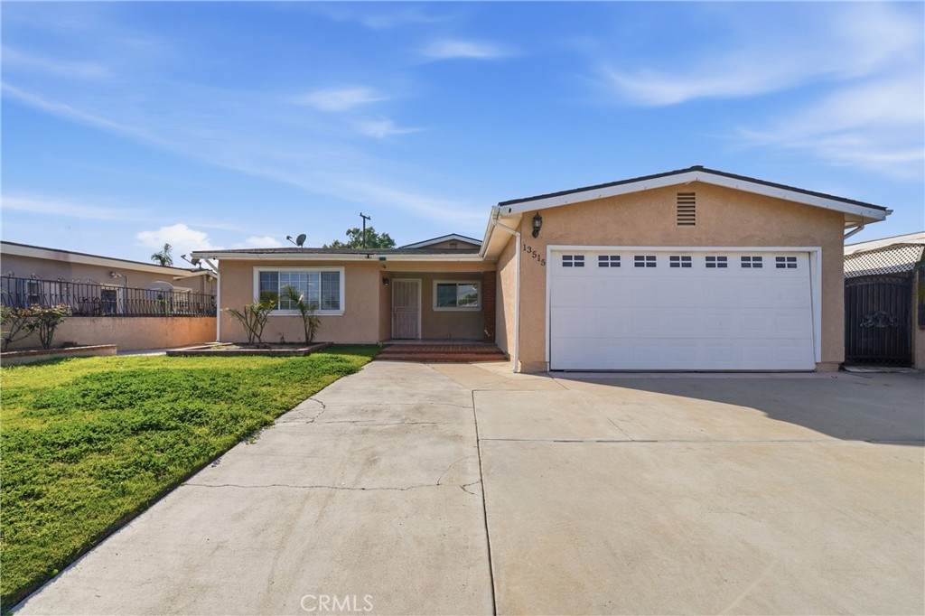 13515 Bona Vista - Photo 1