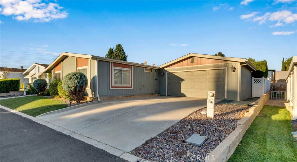 10961 Desert Lawn - Photo 1