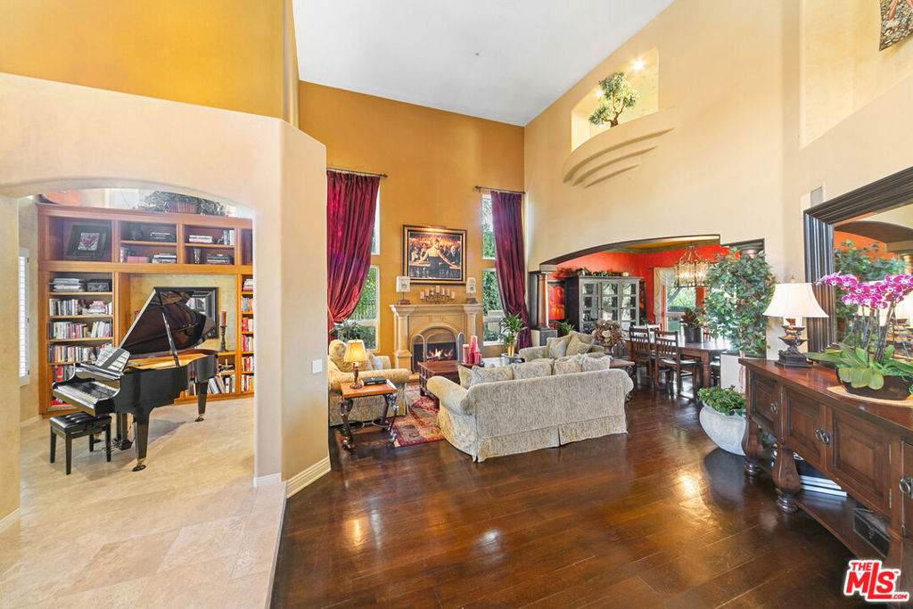 https://bt-photos.global.ssl.fastly.net/socal/orig_boomver_2_417976248-2.jpg
