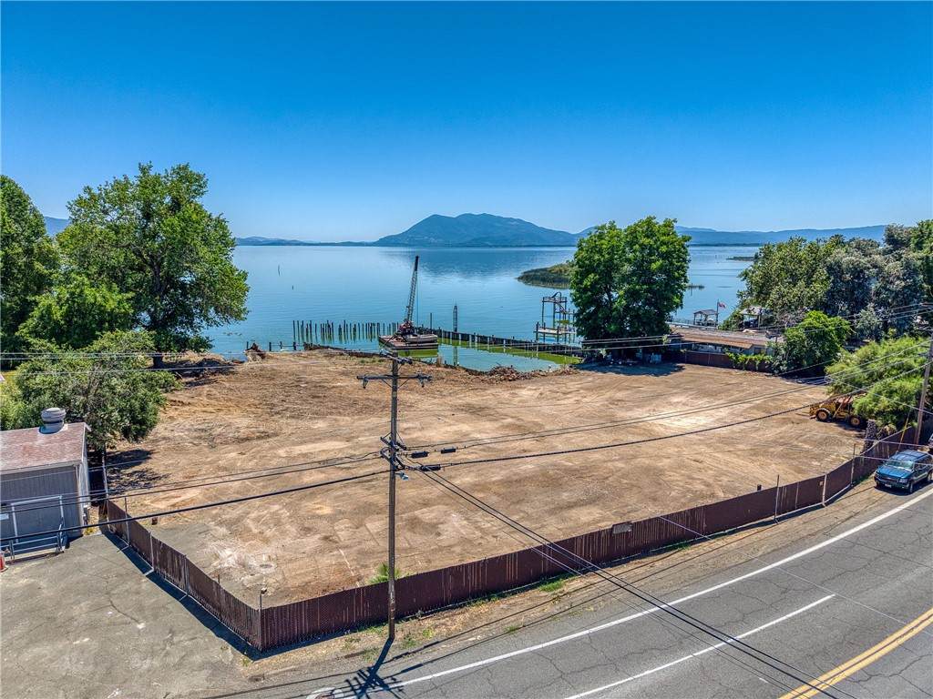 4270 Lakeshore Boulevard - Photo 1