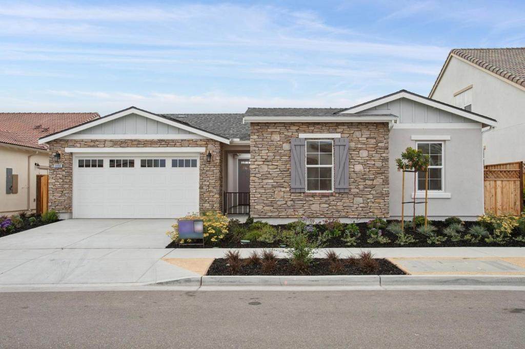 3090 Arroyo Drive - Photo 1