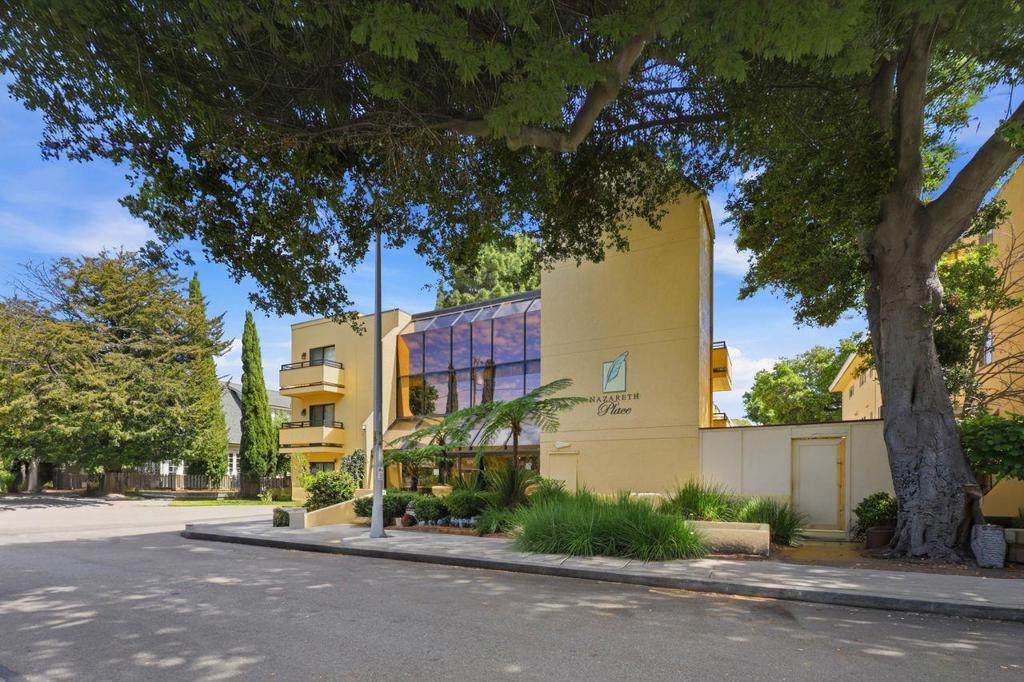 324 Catalpa Street - Photo 1