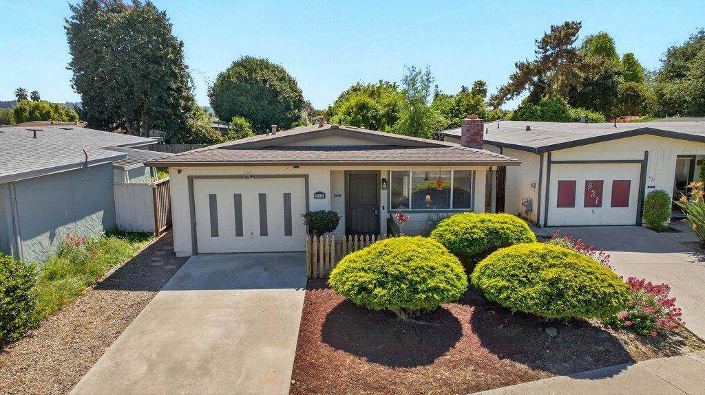 517 Tuttle Avenue - Photo 1