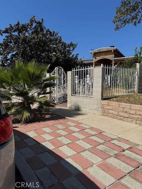 8149-Avenue Alcove - Photo 1