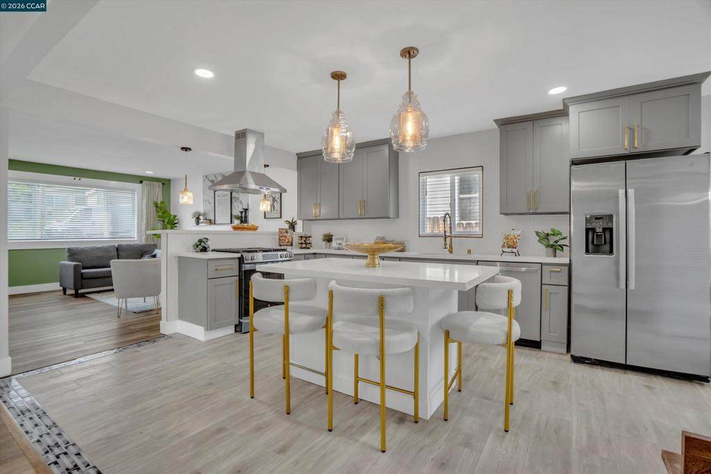 2131 Pomona Ave - Photo 1