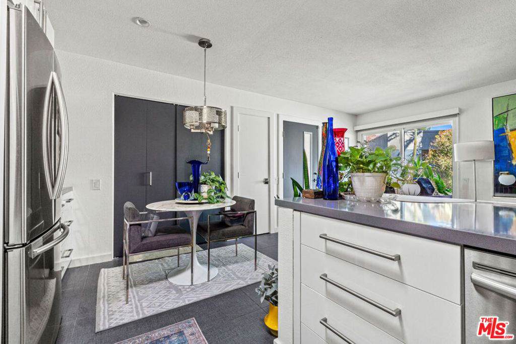 3060 Sunflower Circle - Photo 1