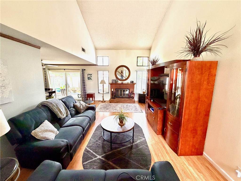 https://bt-photos.global.ssl.fastly.net/socal/orig_boomver_3_427823994-2.jpg
