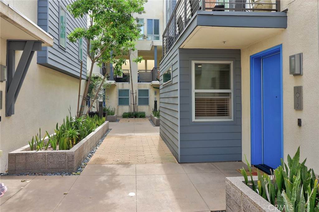 1012 Eucalipto Place - Photo 1