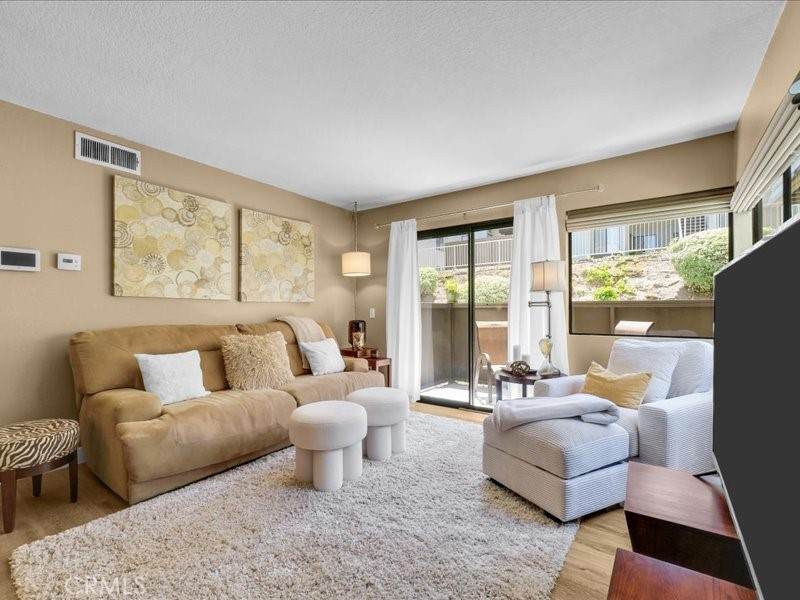22741 Lakeway - Photo 1