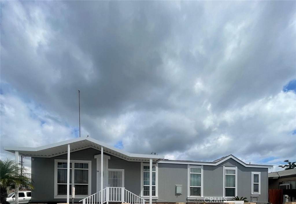 17333 Valley - Photo 1