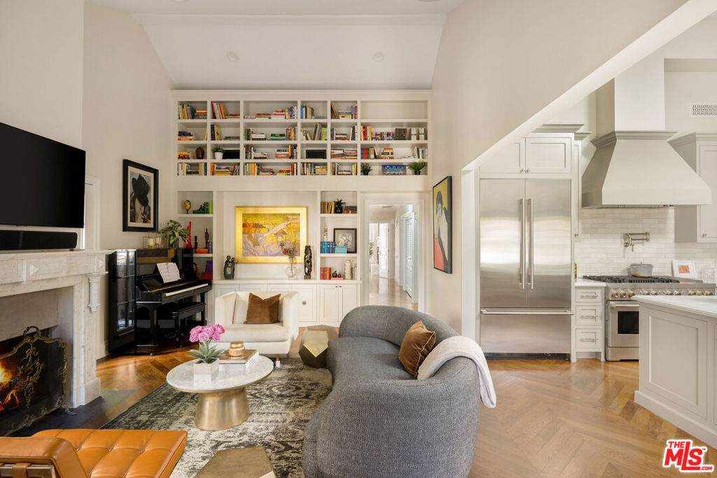 8906 Ashcroft Avenue - Photo 1
