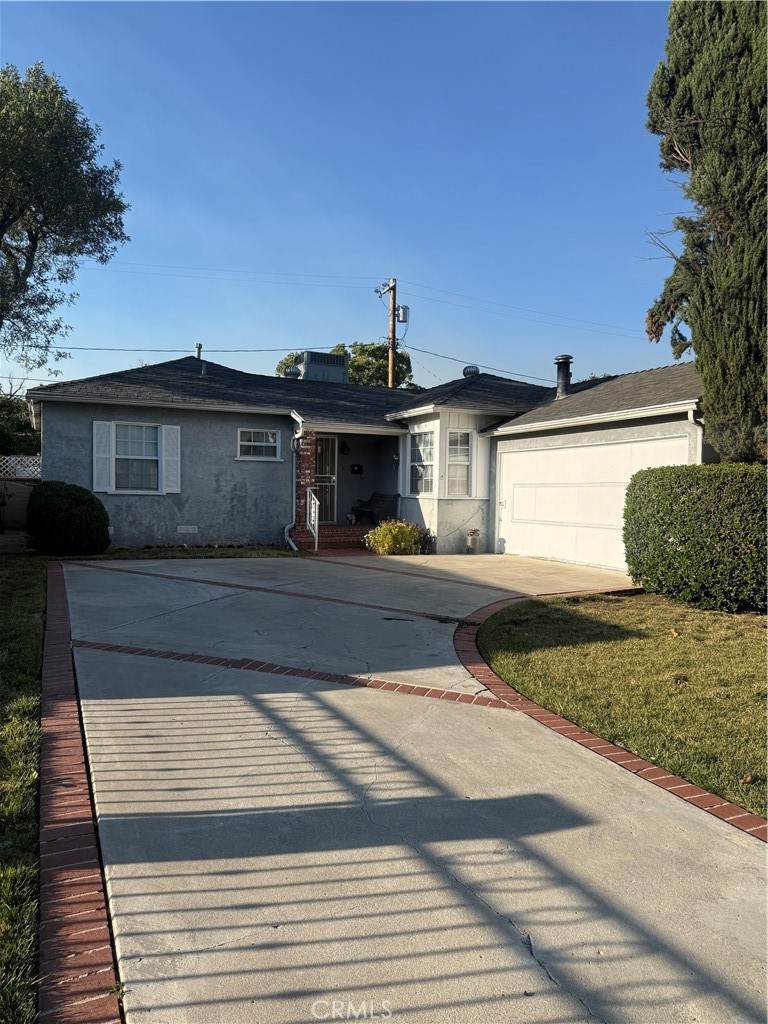 18413 Delano - Photo 1