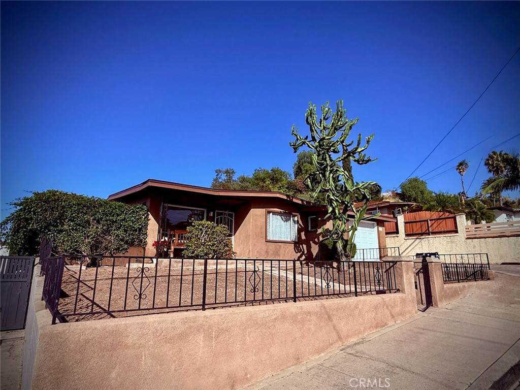 3935 Gayle - Photo 1