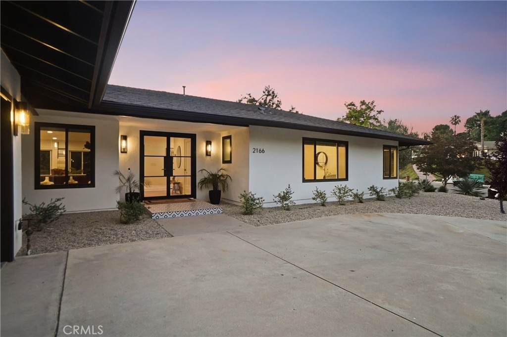 2166 La Granada - Photo 1