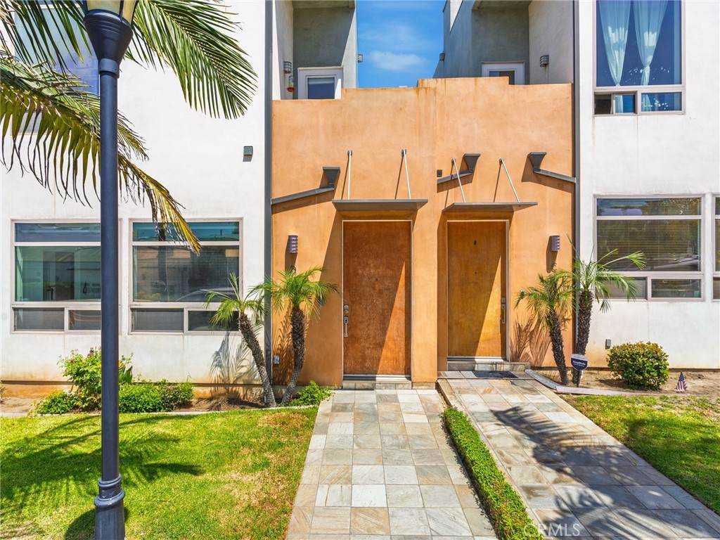 1225 Grand Avenue - Photo 1