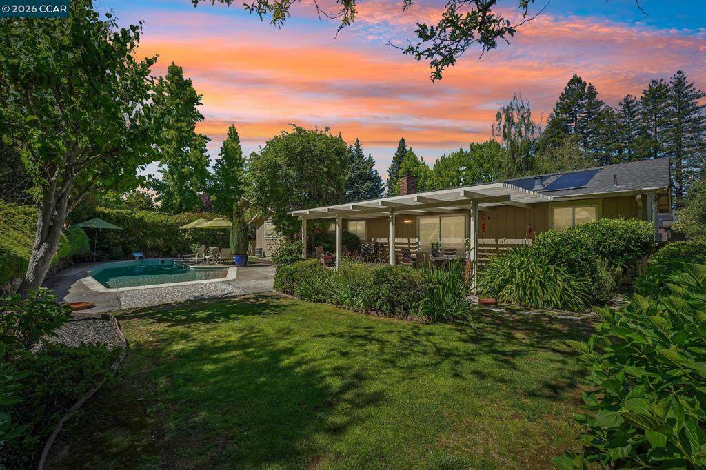 340 Donald Dr - Photo 1