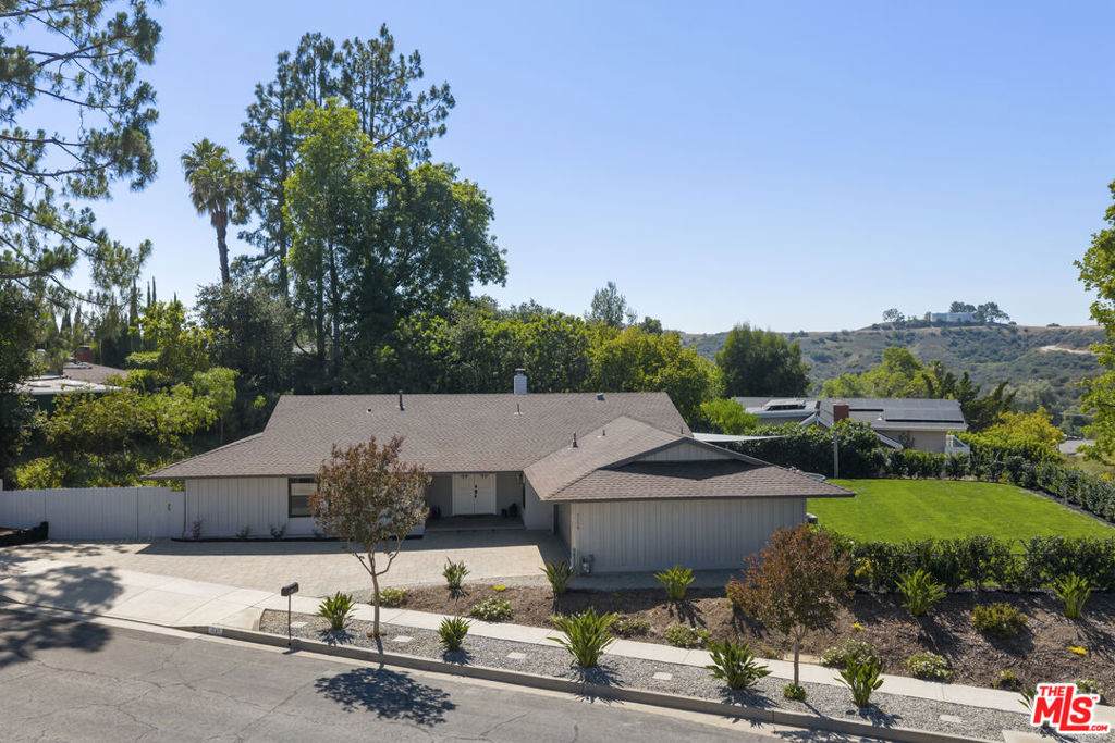 3159 Voltaire Drive - Photo 1