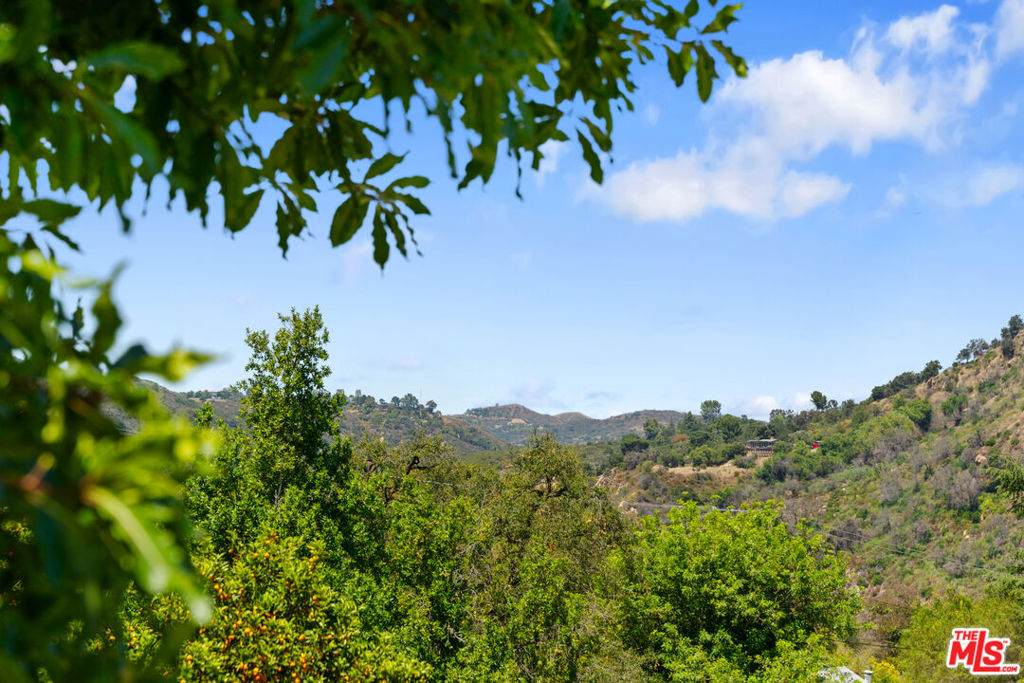 https://bt-photos.global.ssl.fastly.net/socal/orig_boomver_3_442815037-2.jpg