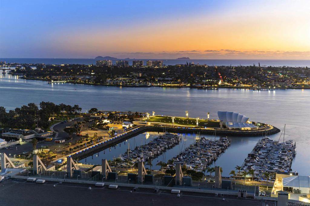 200 Harbor Drive - Photo 1
