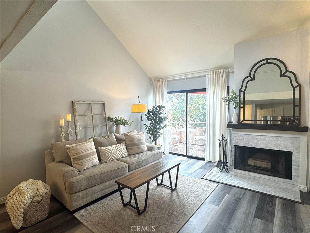 25761 Le Parc - Photo 1